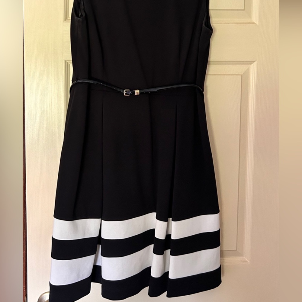 Women’s dress black and white with belt